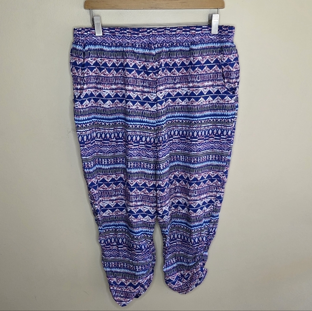 Mossimo Supply Co Pull-On Colorful Aztec Capri Cropped Harem Pants Size Large